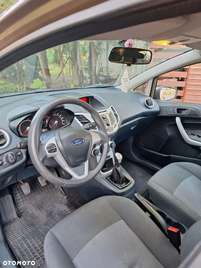 Ford Fiesta 1.25 Ambiente - 8