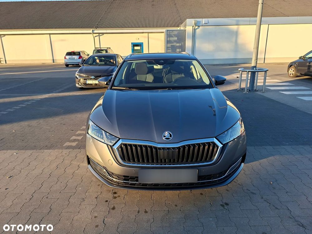 Skoda Octavia 2023 photo 4