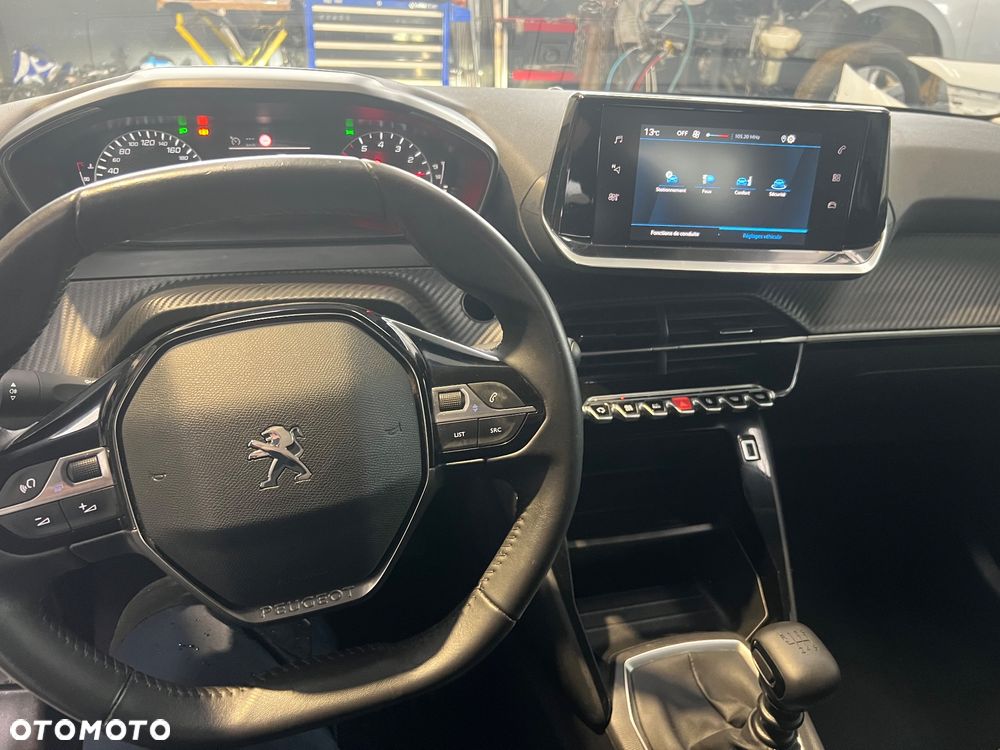 Peugeot 208 1.2 PureTech Style S&S - 20