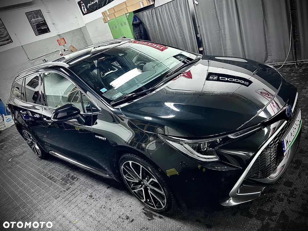 Toyota Corolla 2.0 Hybrid Executive - 16