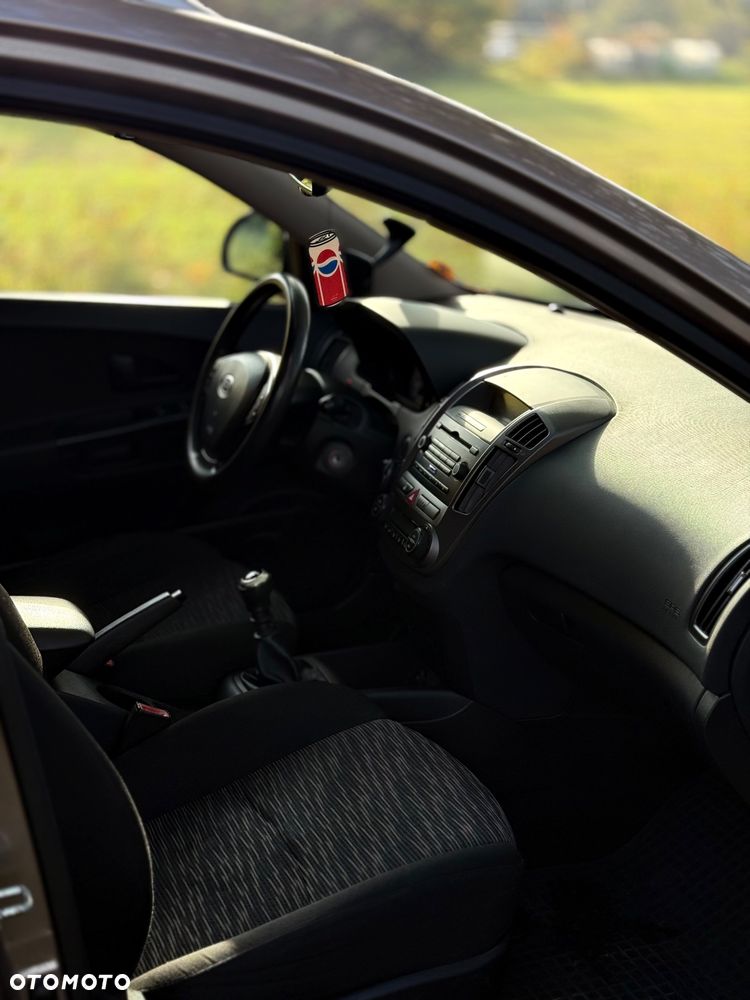 Kia Ceed Cee'd 1.6 Crdi Comfort + - 13