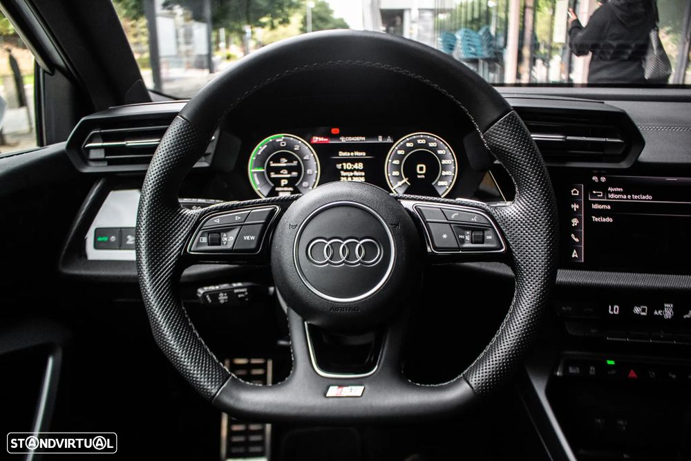 Audi A3 Sportback 40 TFSIe S tronic S line - 13