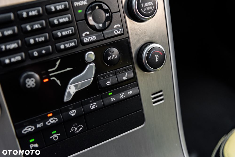 Volvo XC 60 D5 AWD - 35
