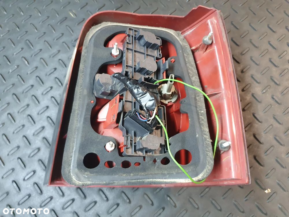 LEWA LAMPA TYLNA LEWY TYŁ VW VOLKSWAGEN PASSAT B5 2000-2004 KOMBI LIFT + WKŁAD + WTYCZKA INSTALACJA - 3