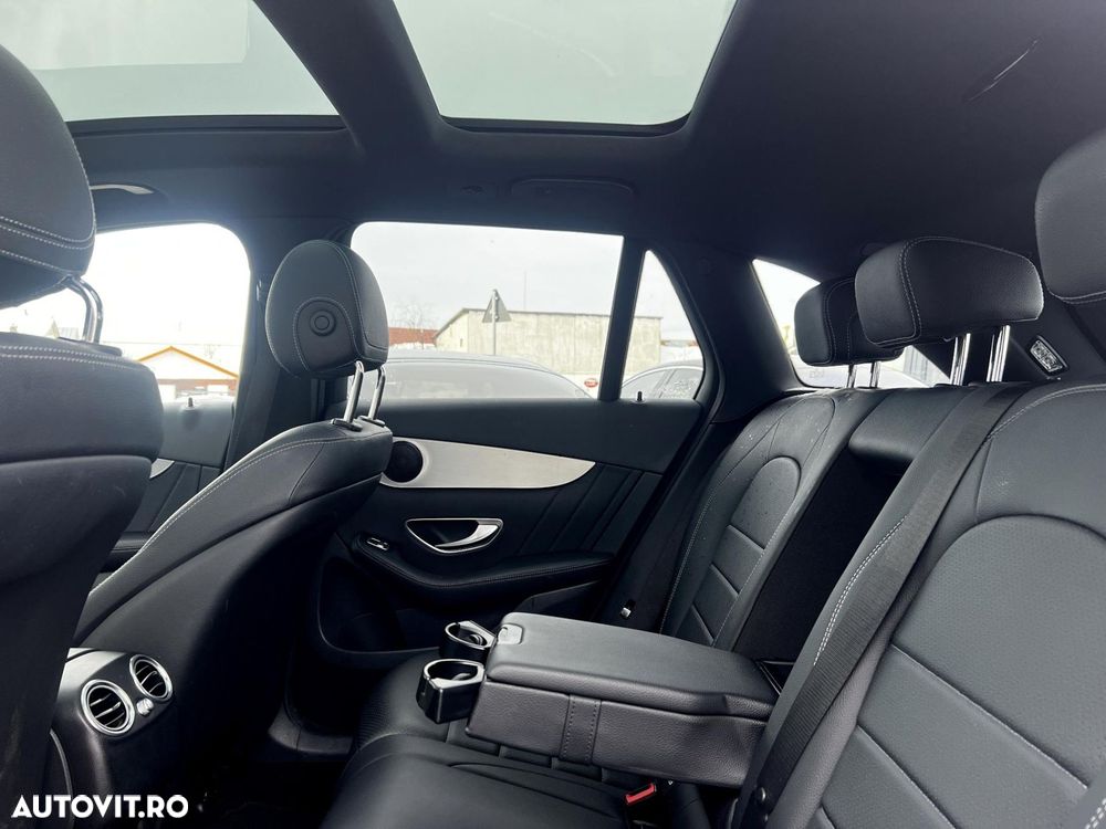 Mercedes-Benz GLC - 24
