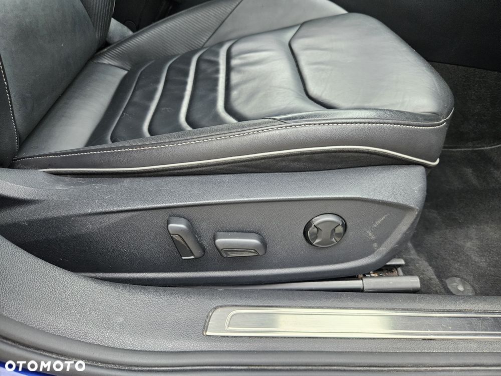 Volkswagen Arteon 2.0 TDI R-Line DSG - 36