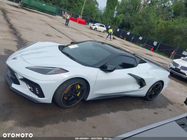 Chevrolet Corvette - 14