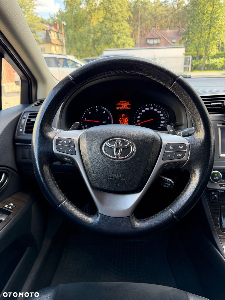 Toyota Avensis - 14