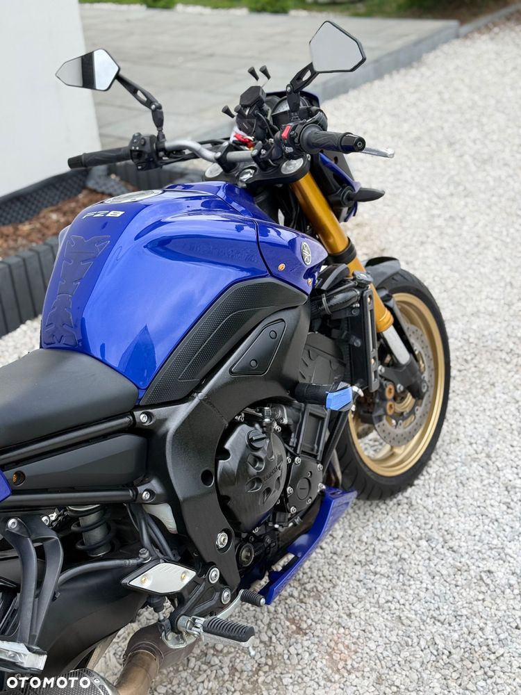 Yamaha FZ8 - 3