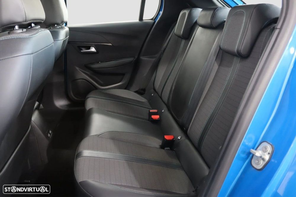 Peugeot 208 1.2 PureTech Allure — fotografia 12