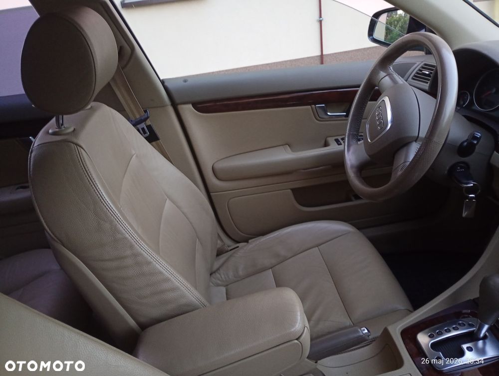 Audi A4 Limousine - 6