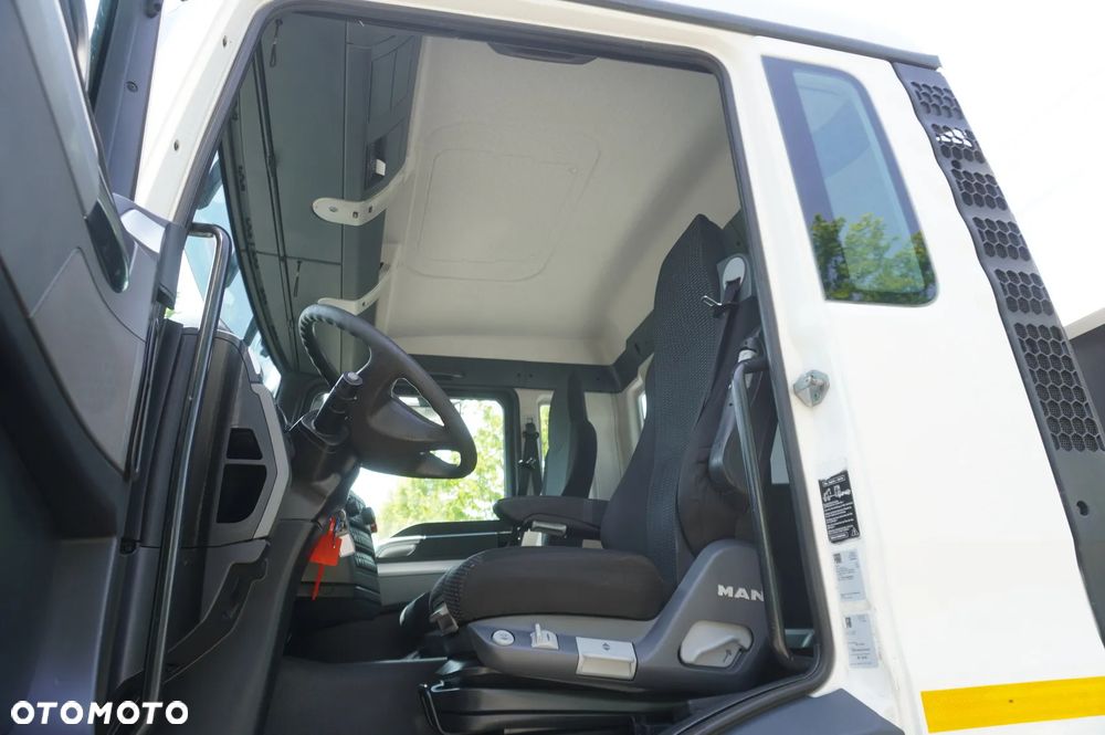MAN TGS 26.360 burtowy / 3. oś skrętna i podnoszona / Dźwig Fassi F175 7.7 t - 20