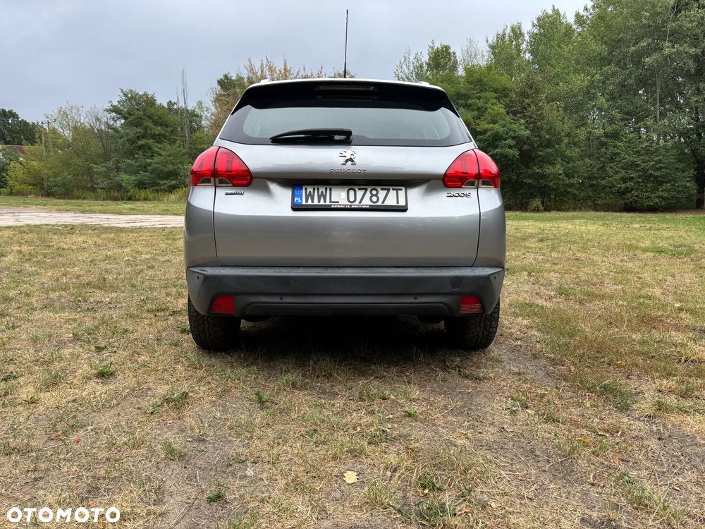 Peugeot 2008 1.6 BlueHDi Style S&S - 6