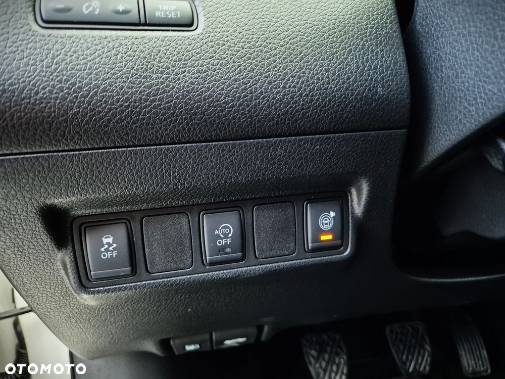 Nissan Pulsar 1.6 DIG-T Tekna - 19