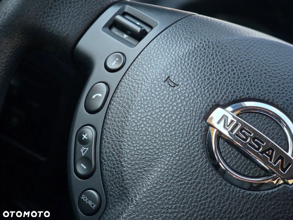 Nissan Qashqai 2.0 4x4 visia - 23