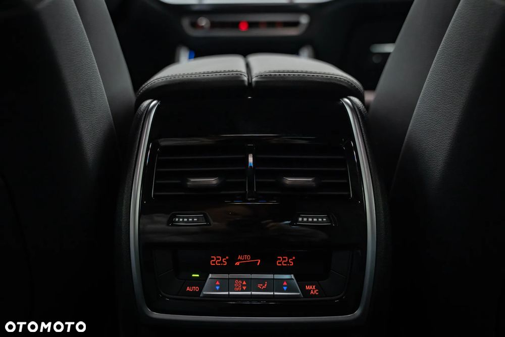 BMW X6 xDrive30d - 29