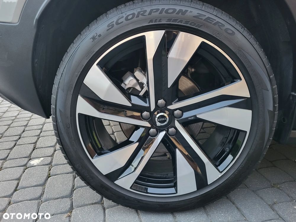 Volvo XC 40 B5 AWD Ultimate Dark - 37