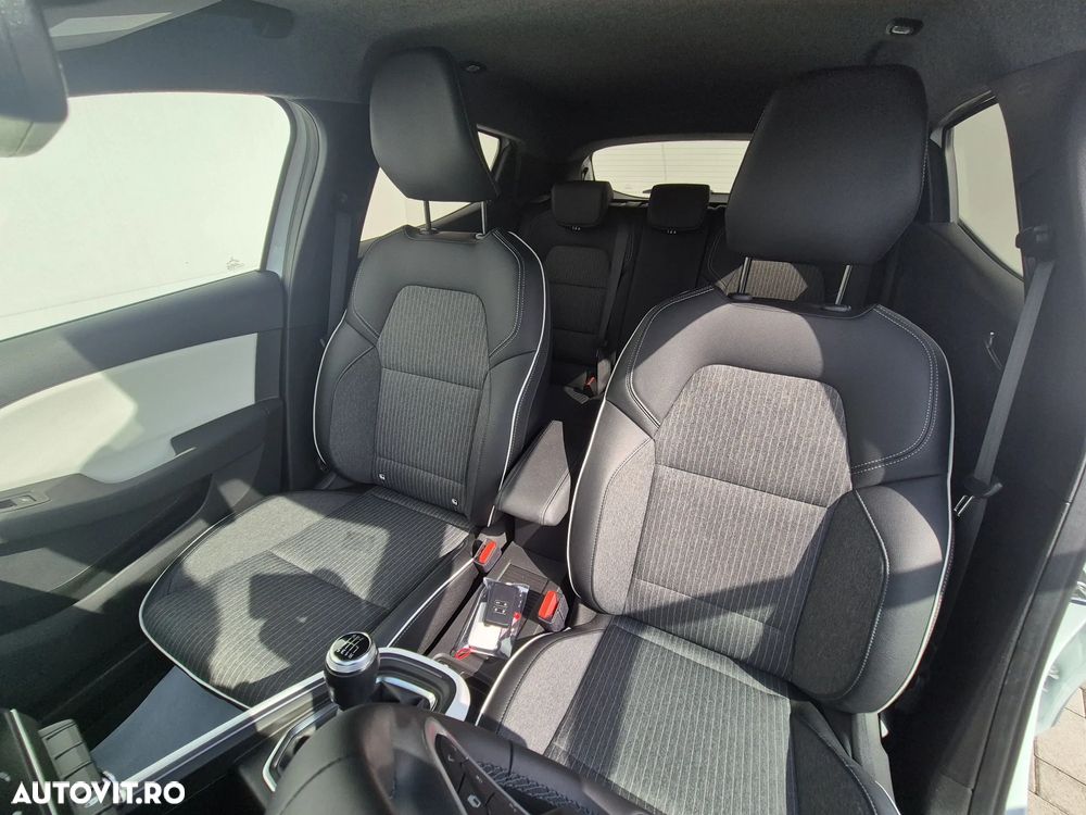 Renault Clio V TCe 90 Techno - 10