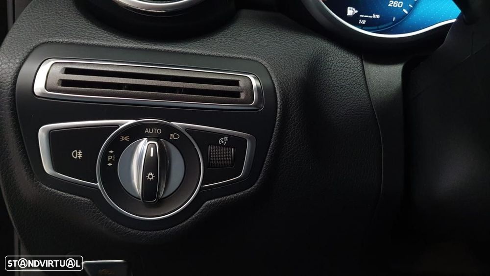 Mercedes-Benz C 220 d AMG Line - 23