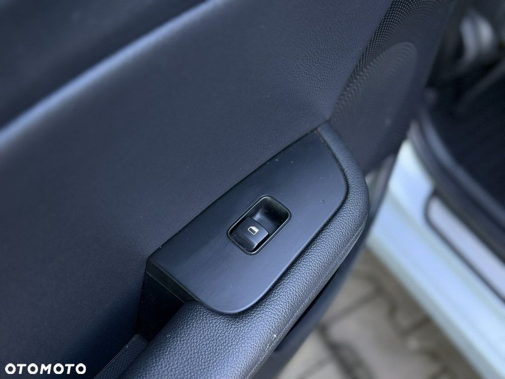 Kia Ceed 1.6 GDI PHEV Business Line DCT - 23