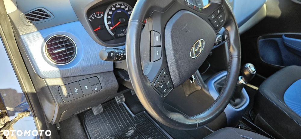 Hyundai i10 1.2 Fifa World Cup Edition - 13