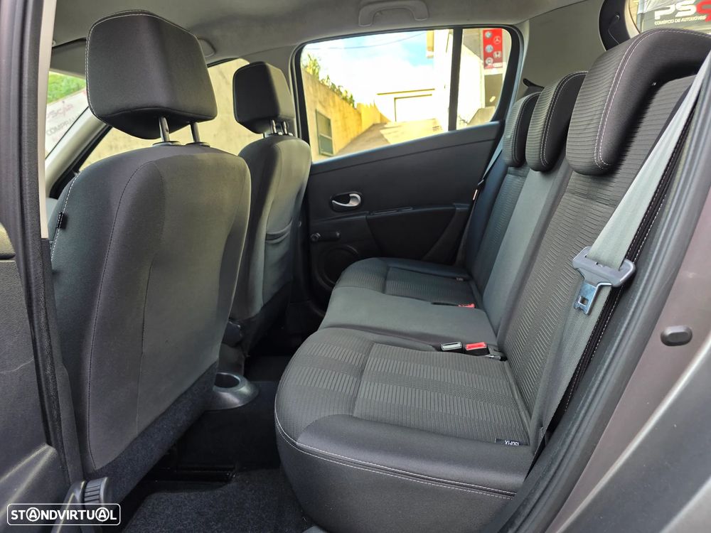 Renault Clio 1.5 dCi Dynamique S - 16