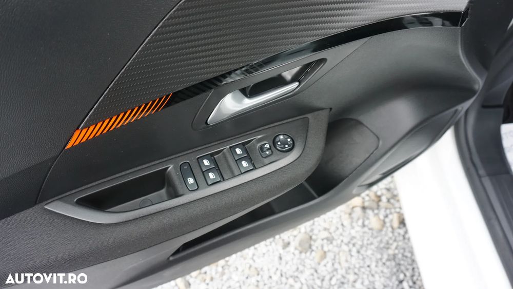 Peugeot 208 BlueHDi 100 GT - 17