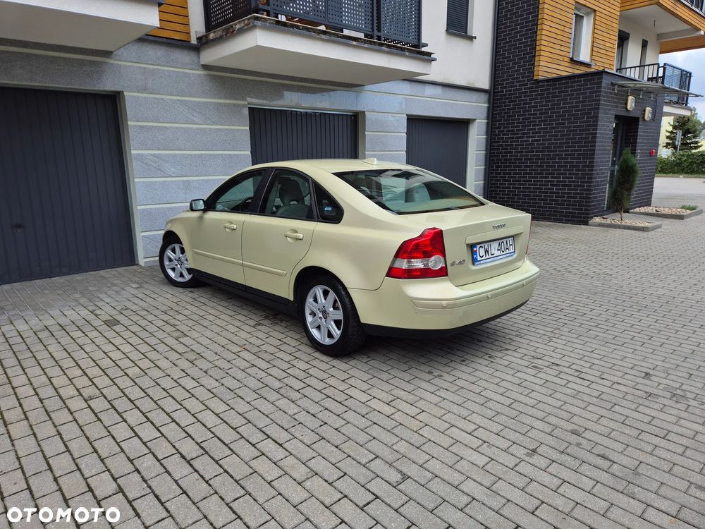 Volvo S40 2.4 Momentum - 4