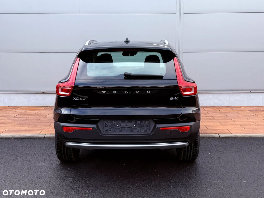 Volvo XC 40 B4 B AWD DKG Plus Bright - 5