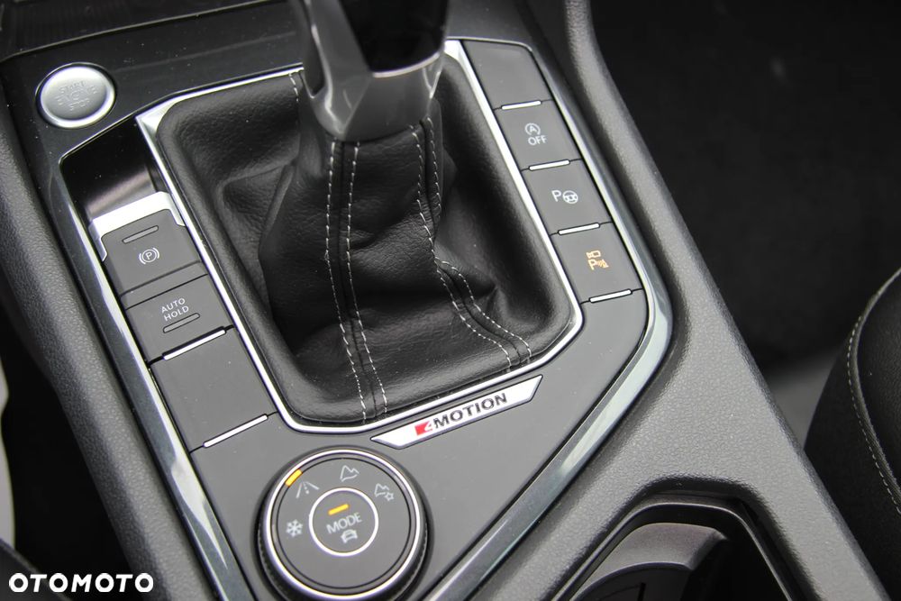 Volkswagen Tiguan 2.0 TDI SCR 4MOTION DSG R-Line - 11