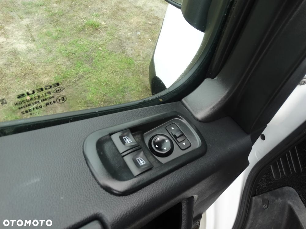Opel Movano - 11