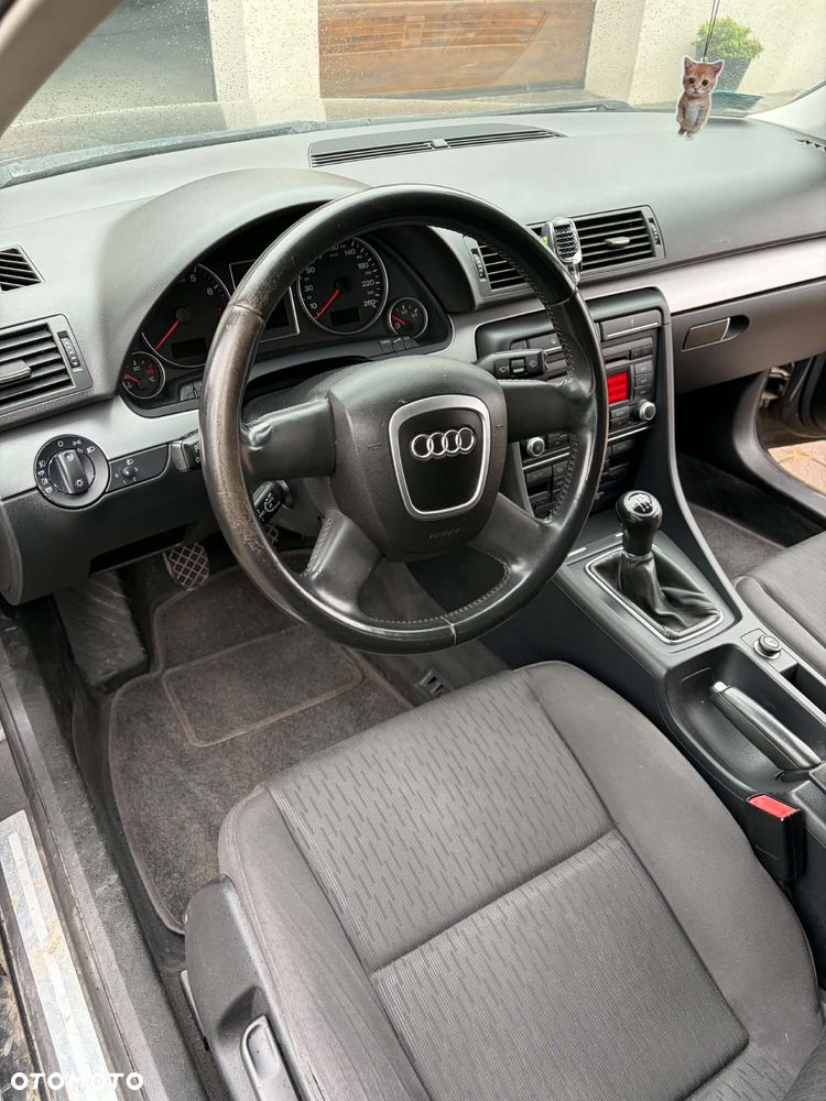 Audi A4 Limousine 2 - 8