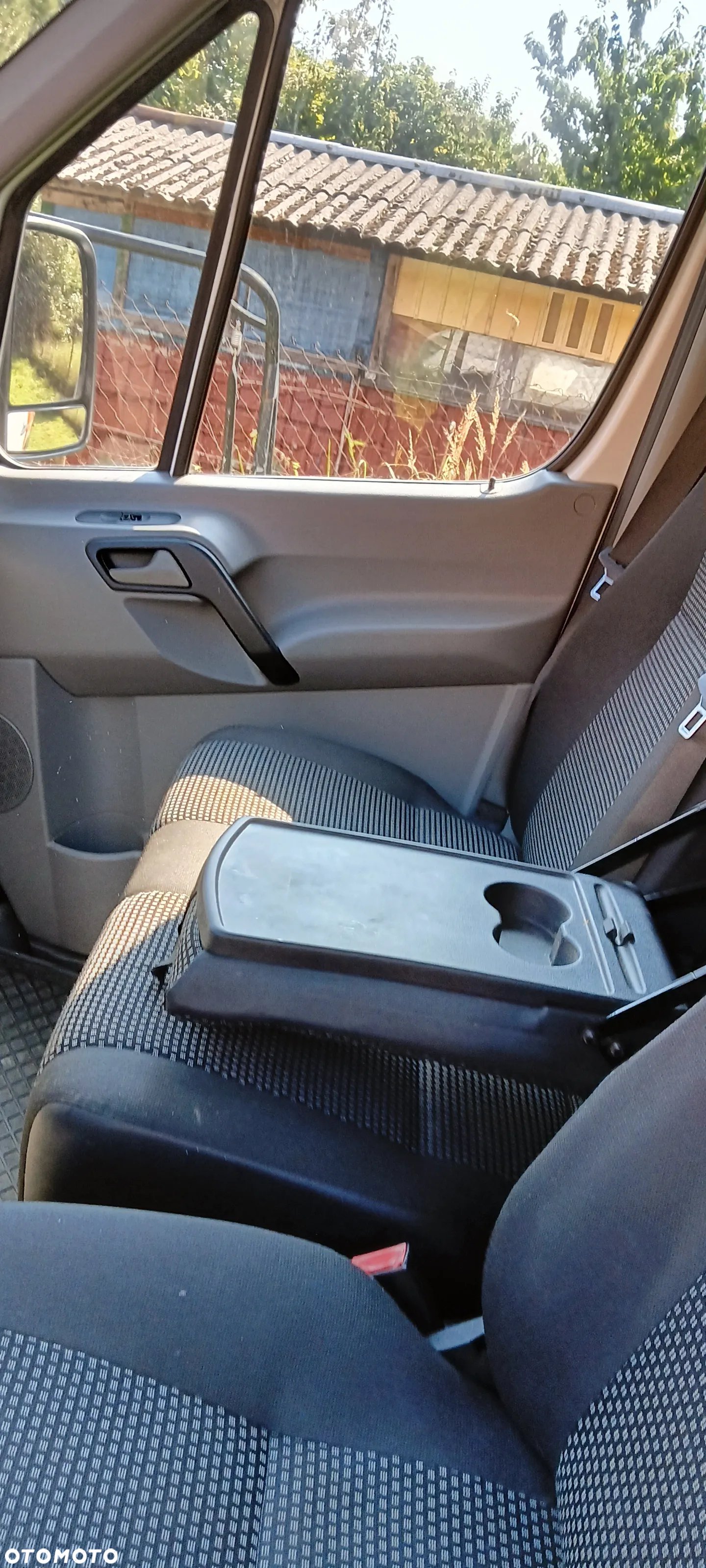 Mercedes-Benz Sprinter - 14