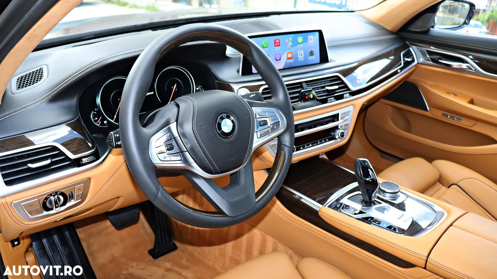 BMW Seria 7 740e iPerformance - 22