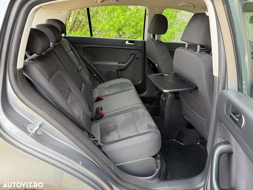 Volkswagen Golf Plus - 10