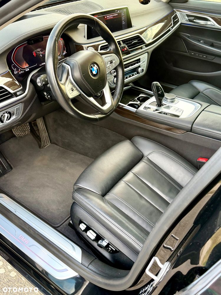 BMW Seria 7 730Ld xDrive mHEV - 9