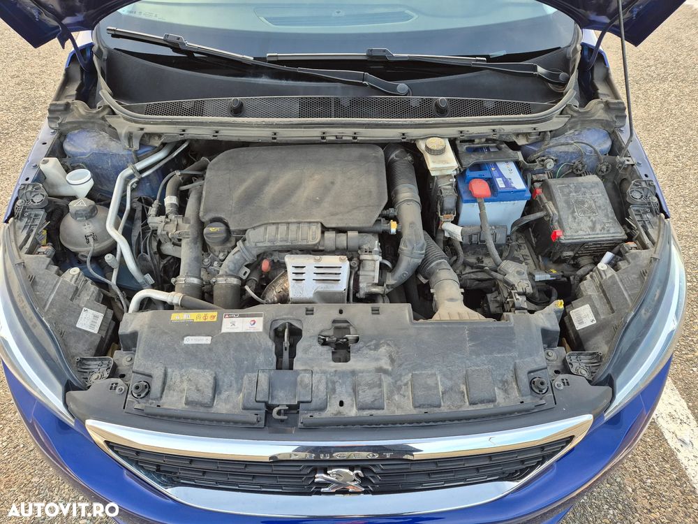 Peugeot 308 1.2 L PureTech Turbo Allure - 10
