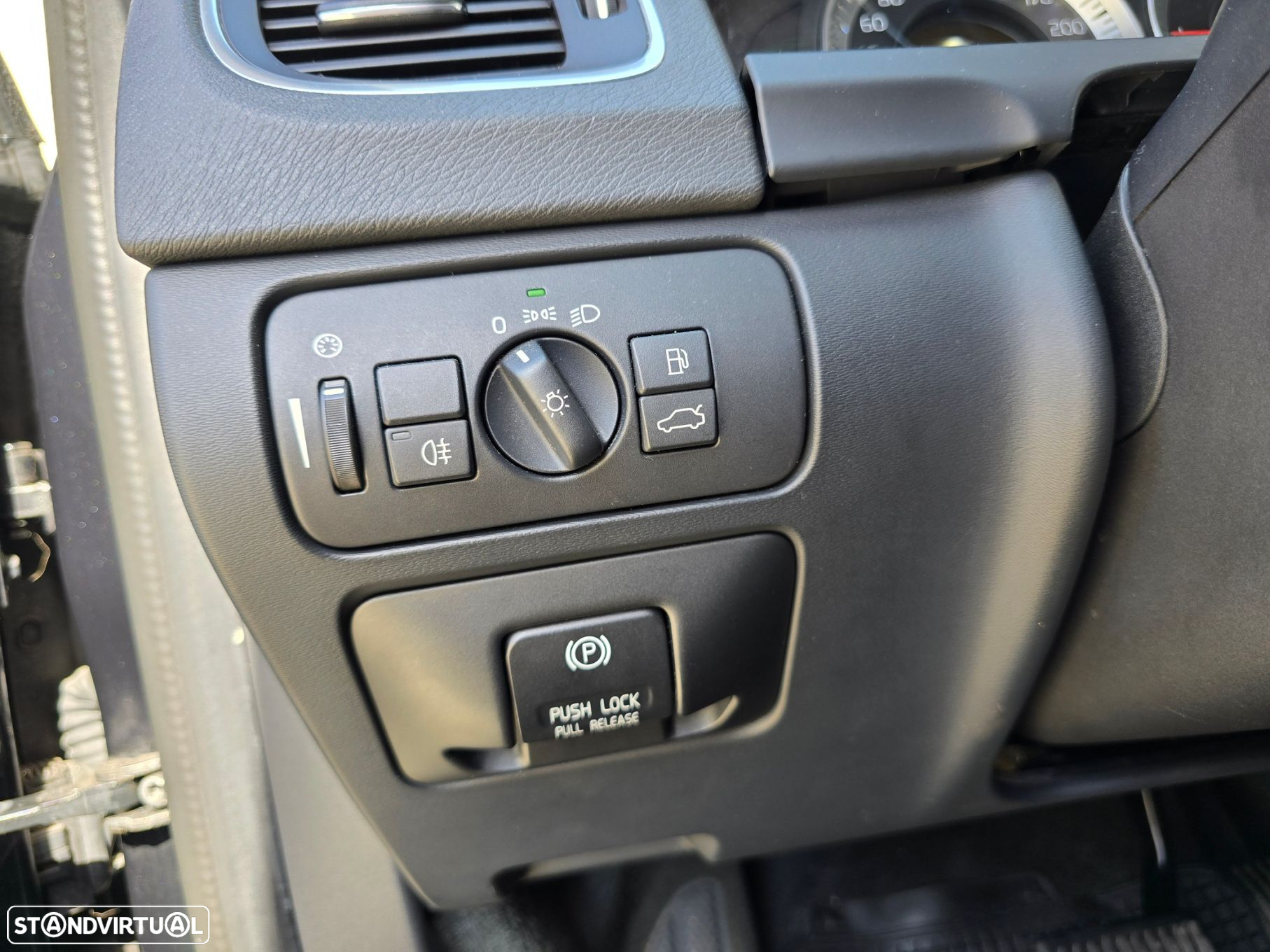 Volvo V60 D2 Geartronic Powershift - 30