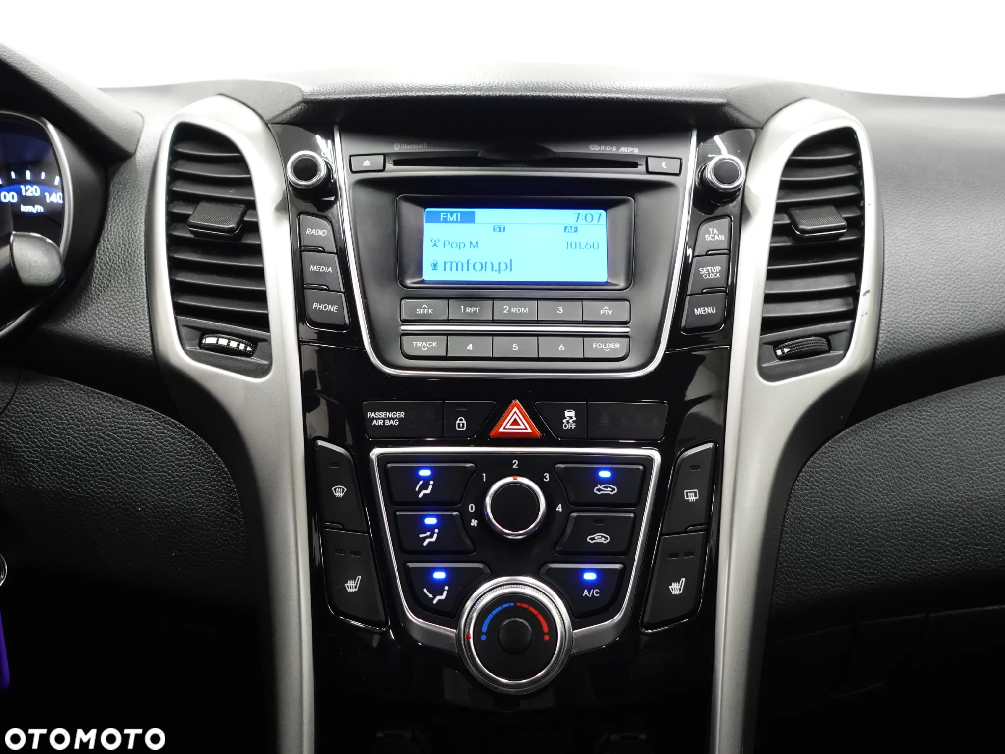 Hyundai i30 1.4 Fifa World Cup Edition - 33