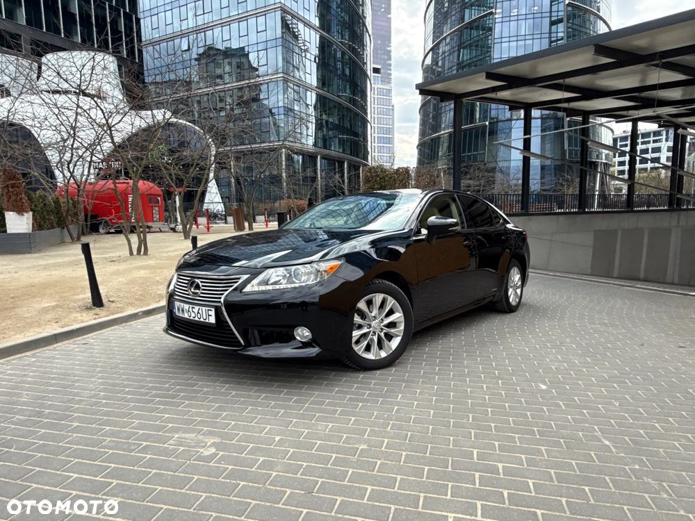 Lexus ES - 1