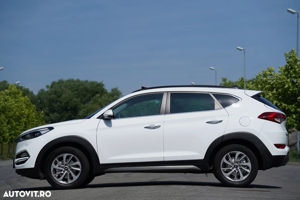 Hyundai Tucson 2.0 CRDI 4WD 6AT Luxury+ - 23