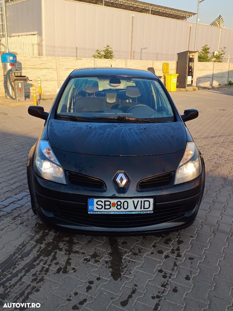 Renault Clio - 2