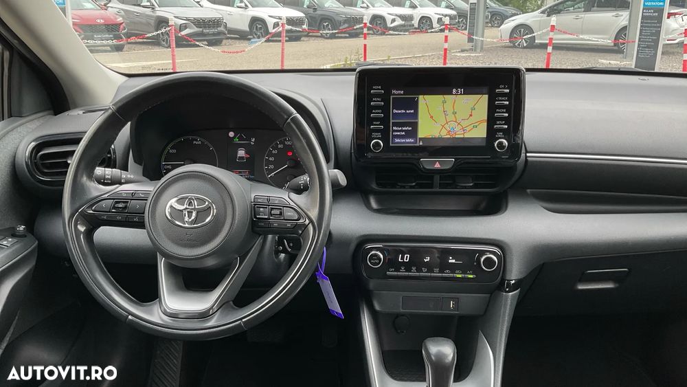 Toyota Yaris 1.5 VVT-i HSD Active - 19