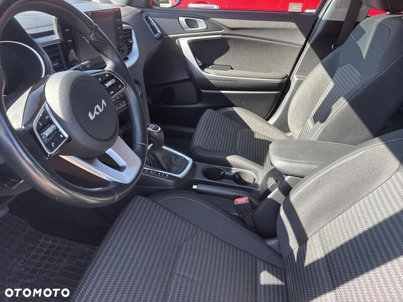 Kia Ceed - 12