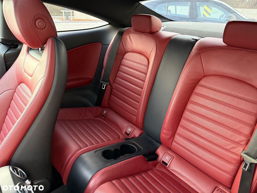 Mercedes-Benz Klasa C 220 d 9G-TRONIC - 25