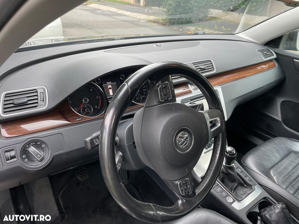 Volkswagen Passat Variant 2.0 TDI 4Motion BlueMotion Technology Highline - 2