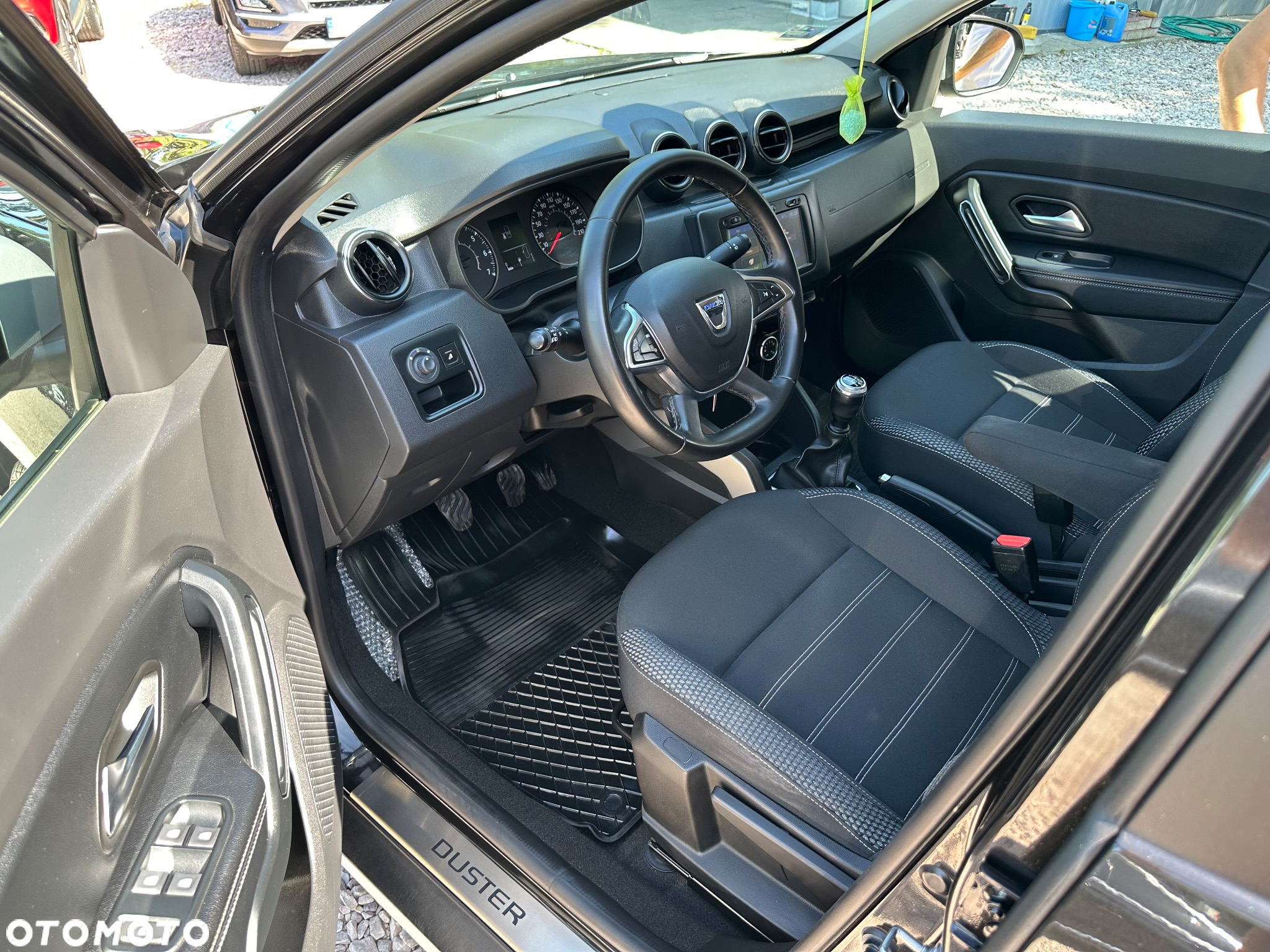 Dacia Duster 1.6 SCe Prestige - 6