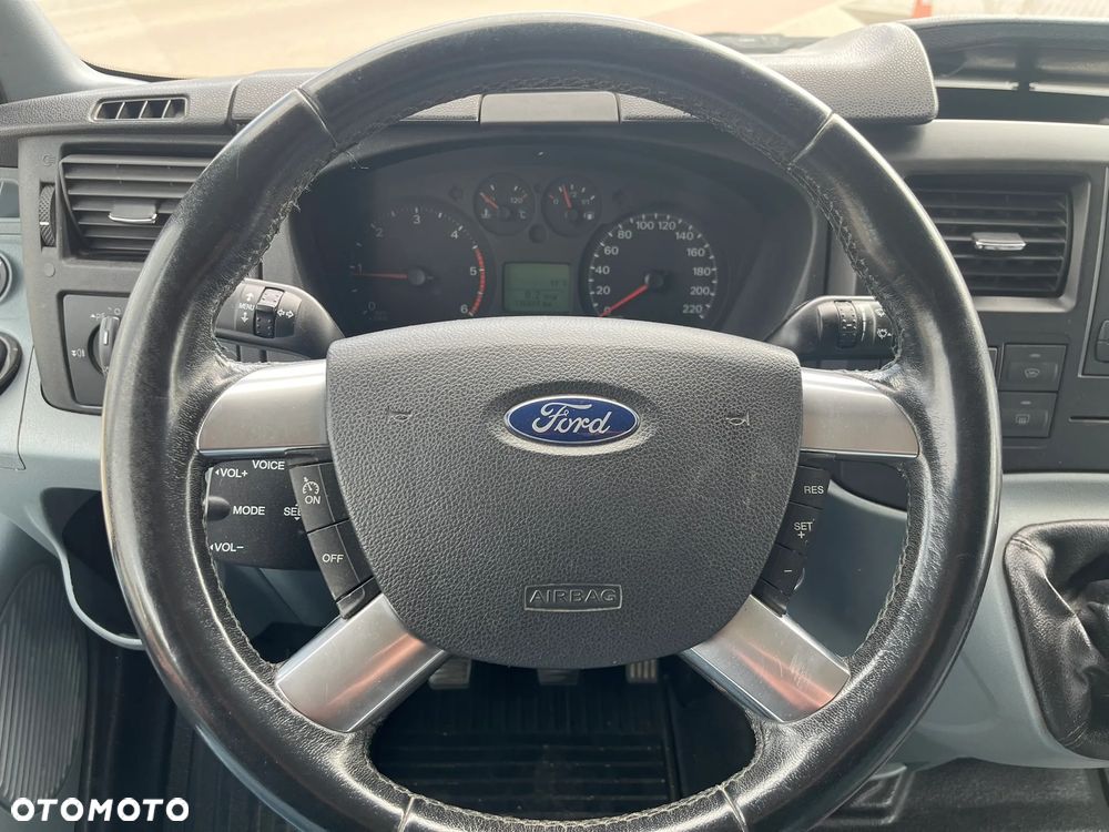Ford Transit - 10