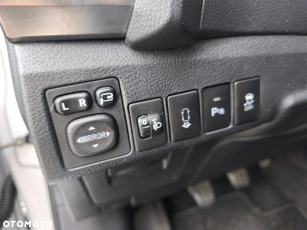 Toyota Auris 1.6 Executive - 11