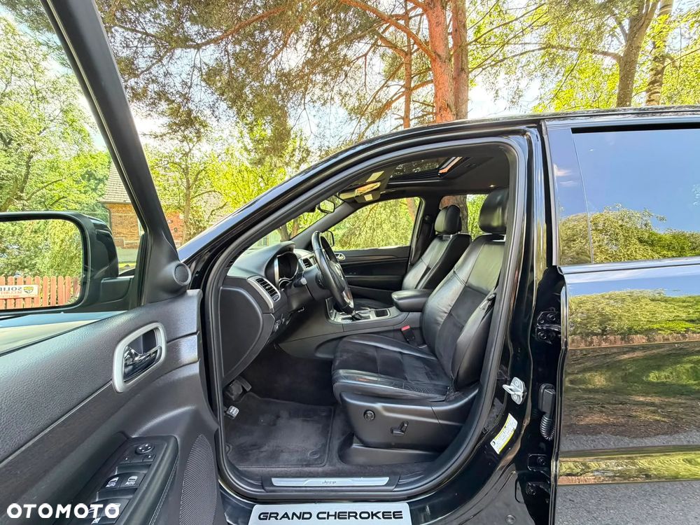 Jeep Grand Cherokee - 15